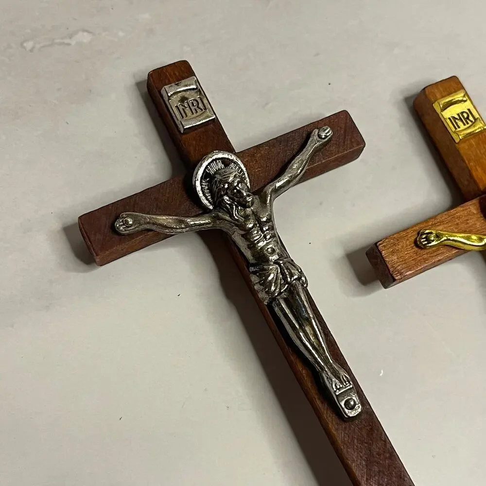 2 Vintage Style Wooden Crucifix Crosses Jesus INRI Gold Silver Standing 4